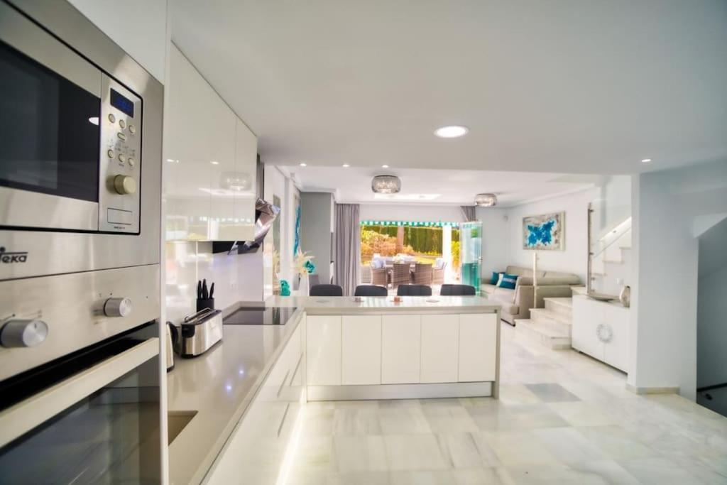 Luxury With Games & Sea Views Holiday home Marbella