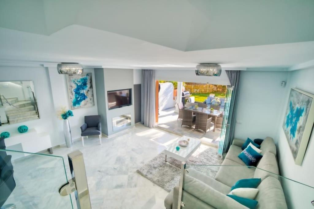 Luxury With Games & Sea Views