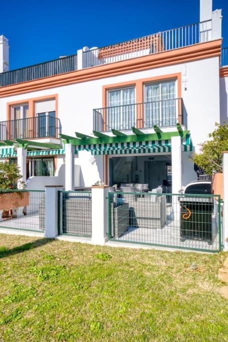 Luxury With Games & Sea Views
