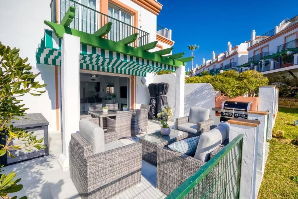 Luxury With Games & Sea Views Holiday home Marbella